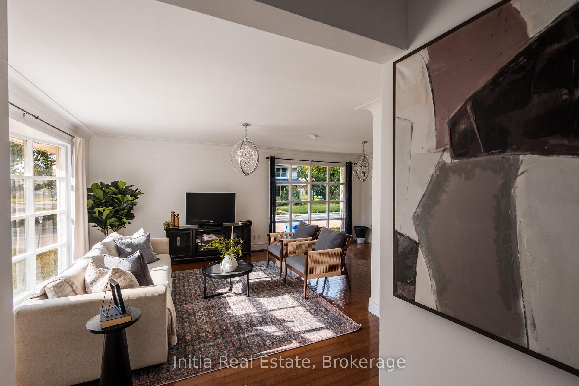Photo 12 of 3400 St Patrick's Drive, Windsor — HOMEH