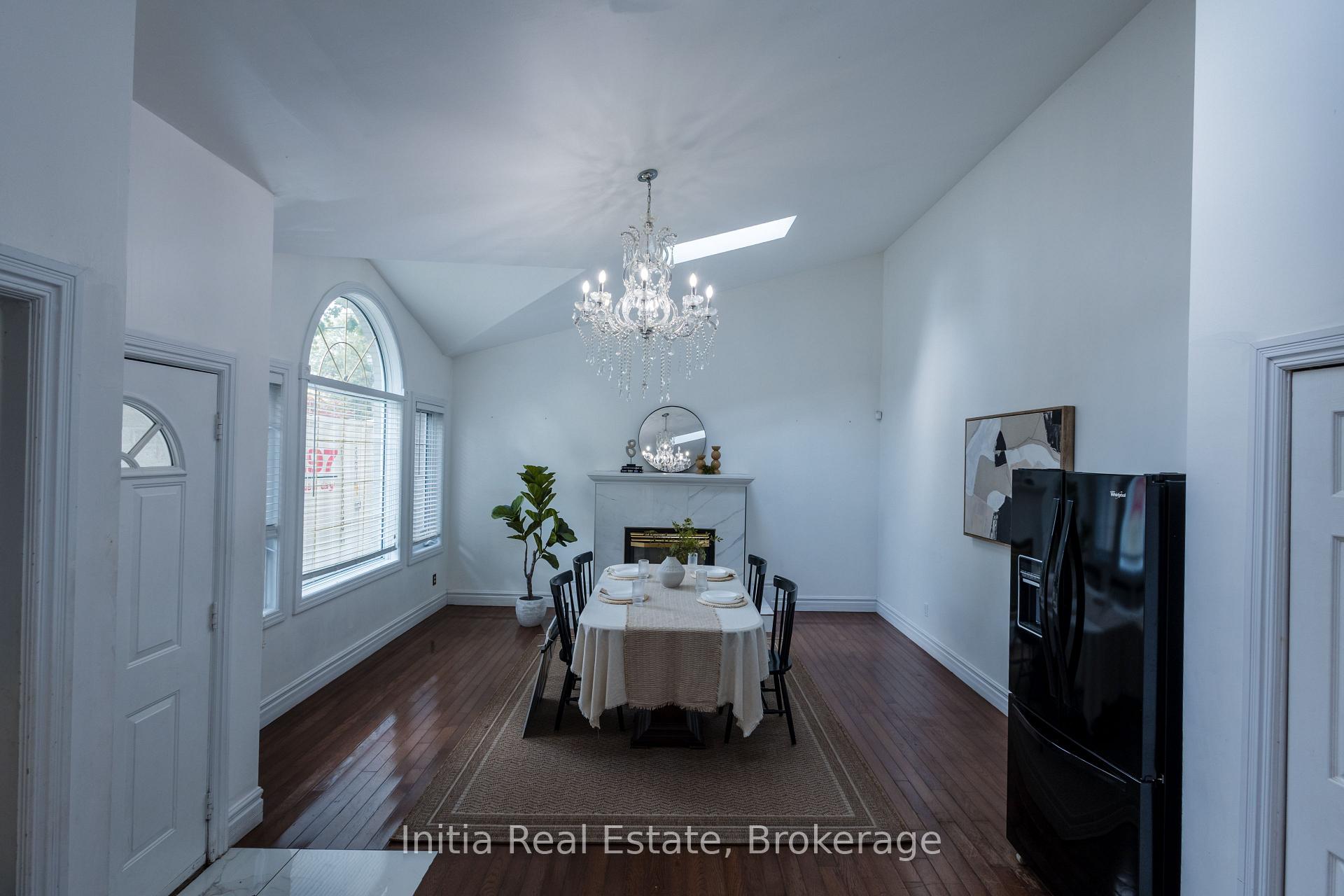 Photo 8 of 3400 St Patrick's Drive, Windsor — HOMEH
