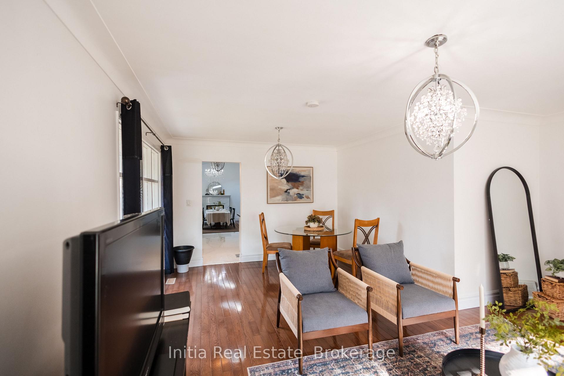 Photo 13 of 3400 St Patrick's Drive, Windsor — HOMEH