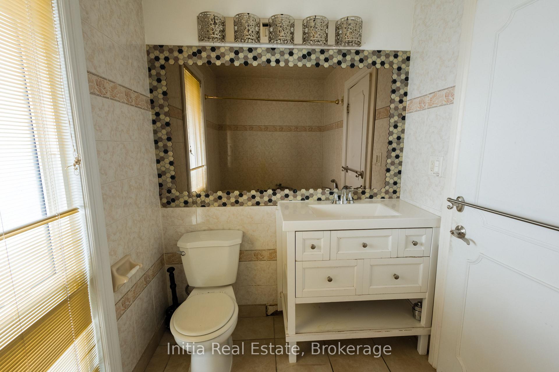Photo 27 of 3400 St Patrick's Drive, Windsor — HOMEH