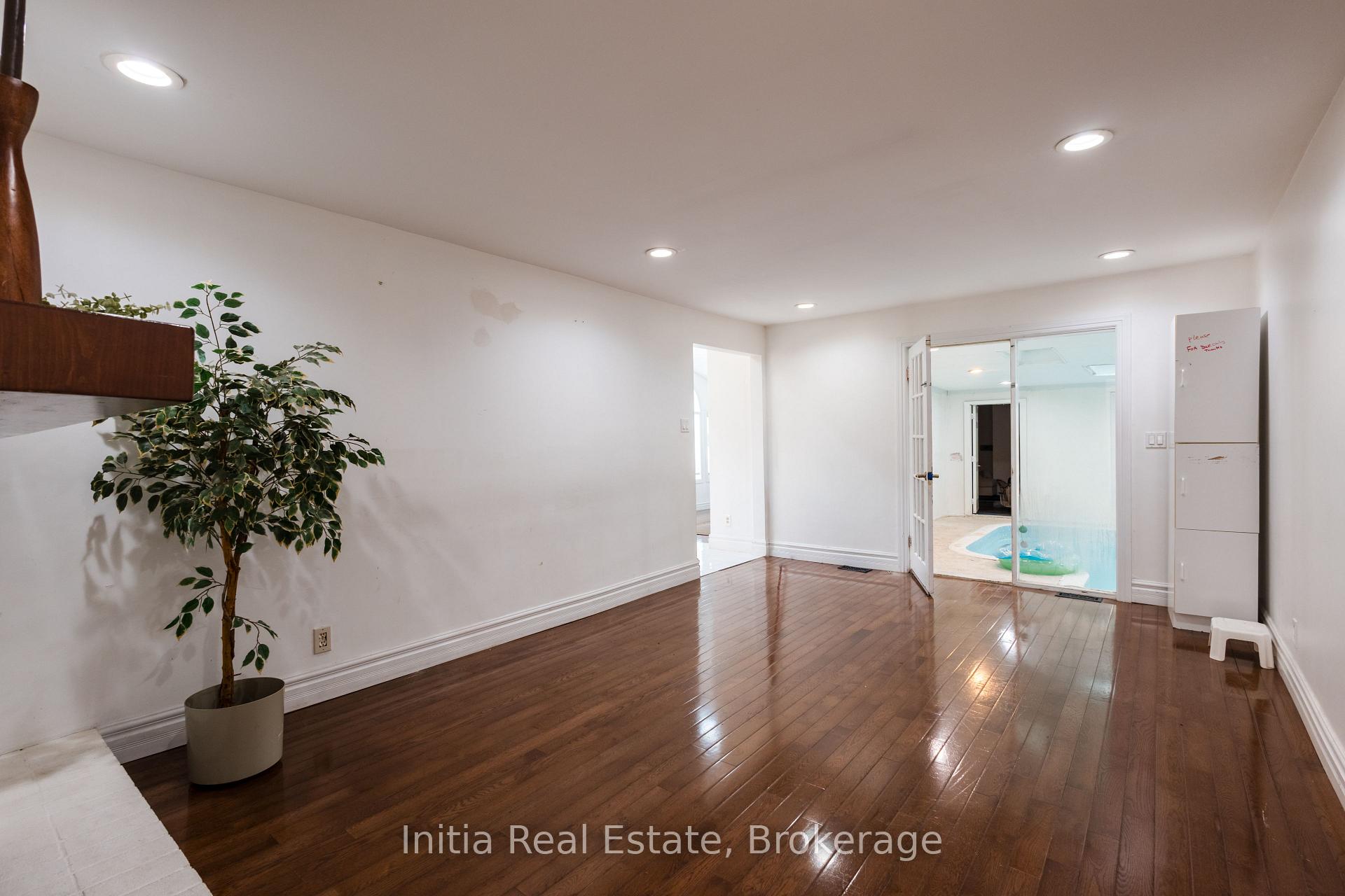 Photo 29 of 3400 St Patrick's Drive, Windsor — HOMEH