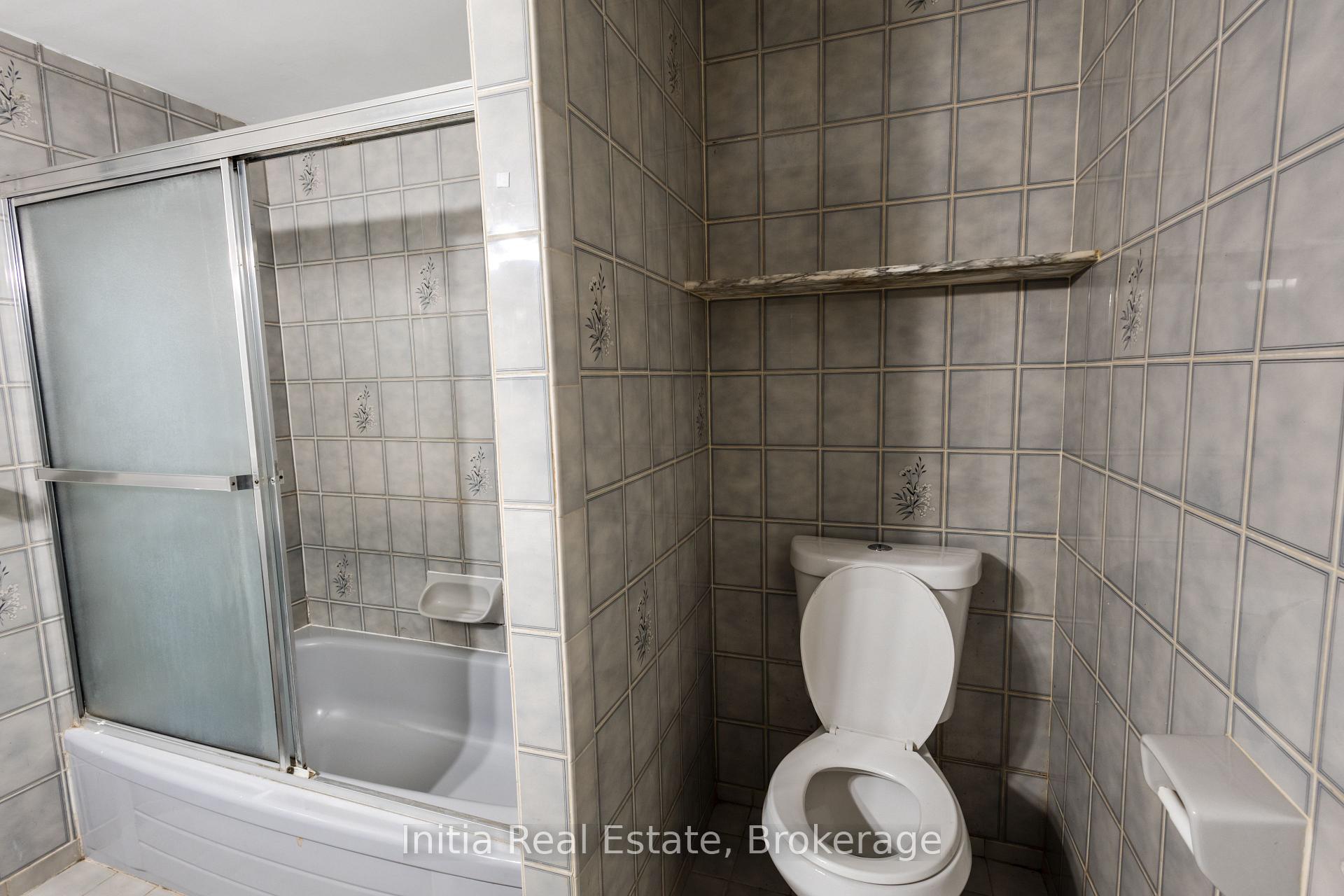 Photo 34 of 3400 St Patrick's Drive, Windsor — HOMEH