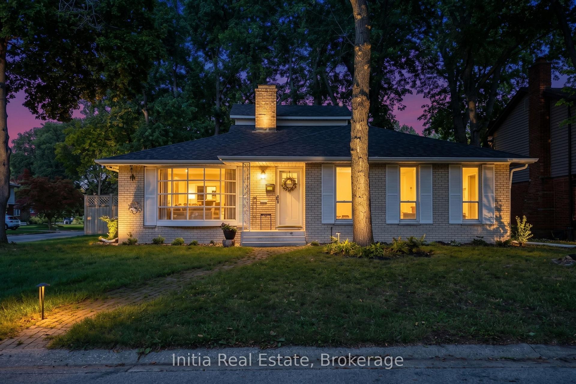 Photo 9 of 3400 St Patrick's Drive, Windsor — HOMEH