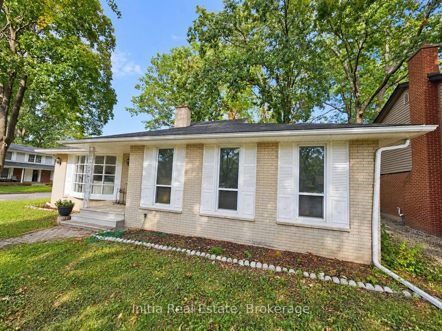 Photo 2 of 3400 St Patrick's Drive, Windsor — HOMEH