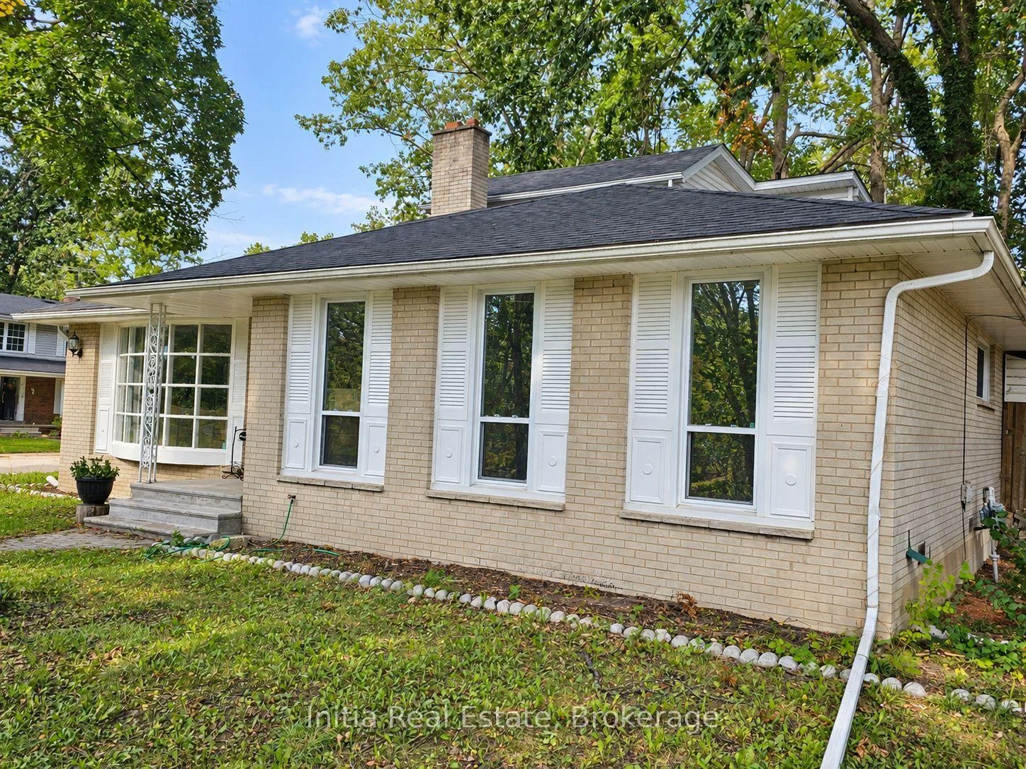 Photo 4 of 3400 St Patrick's Drive, Windsor — HOMEH