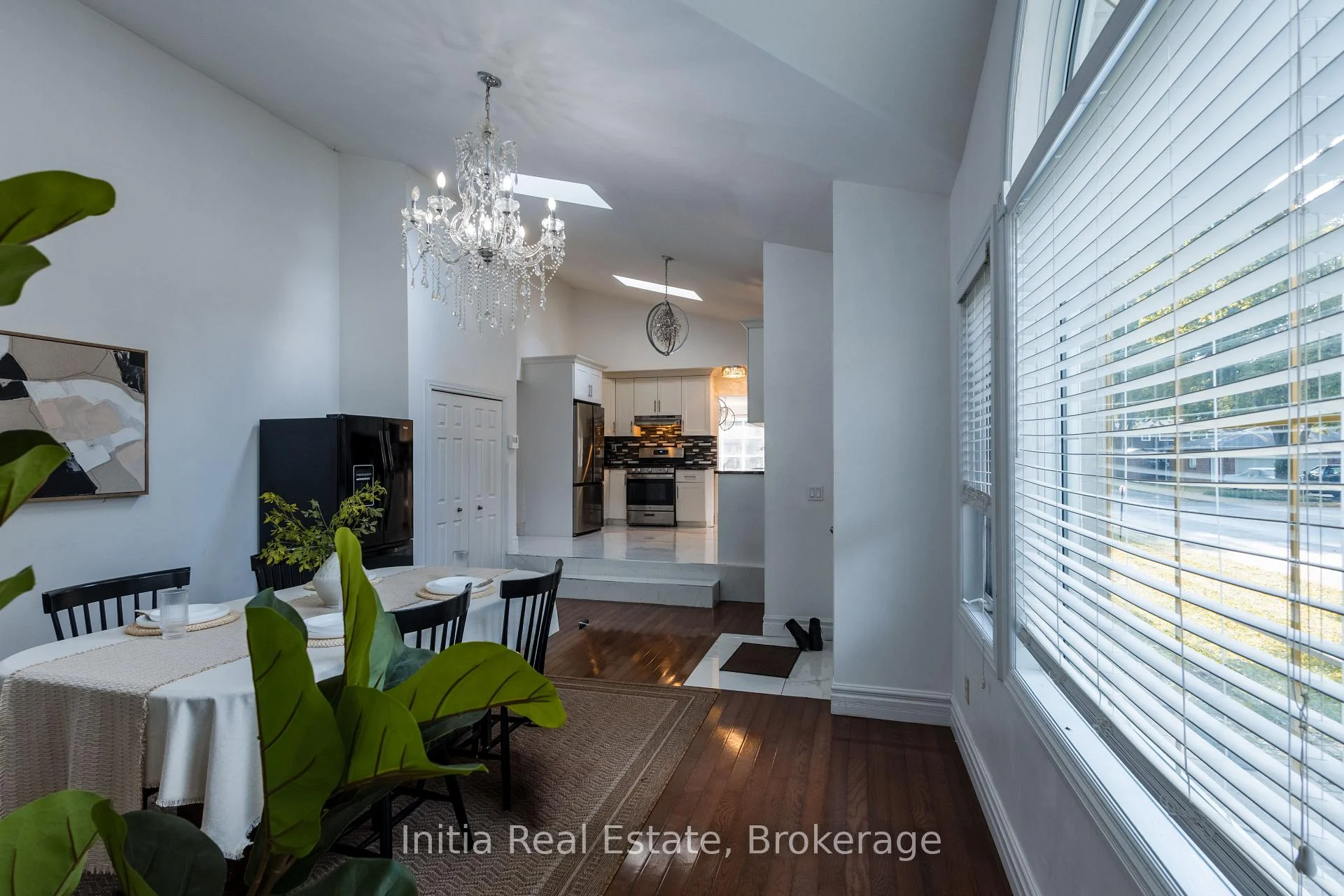 Photo 16 of 3400 St Patrick's Drive, Windsor — HOMEH