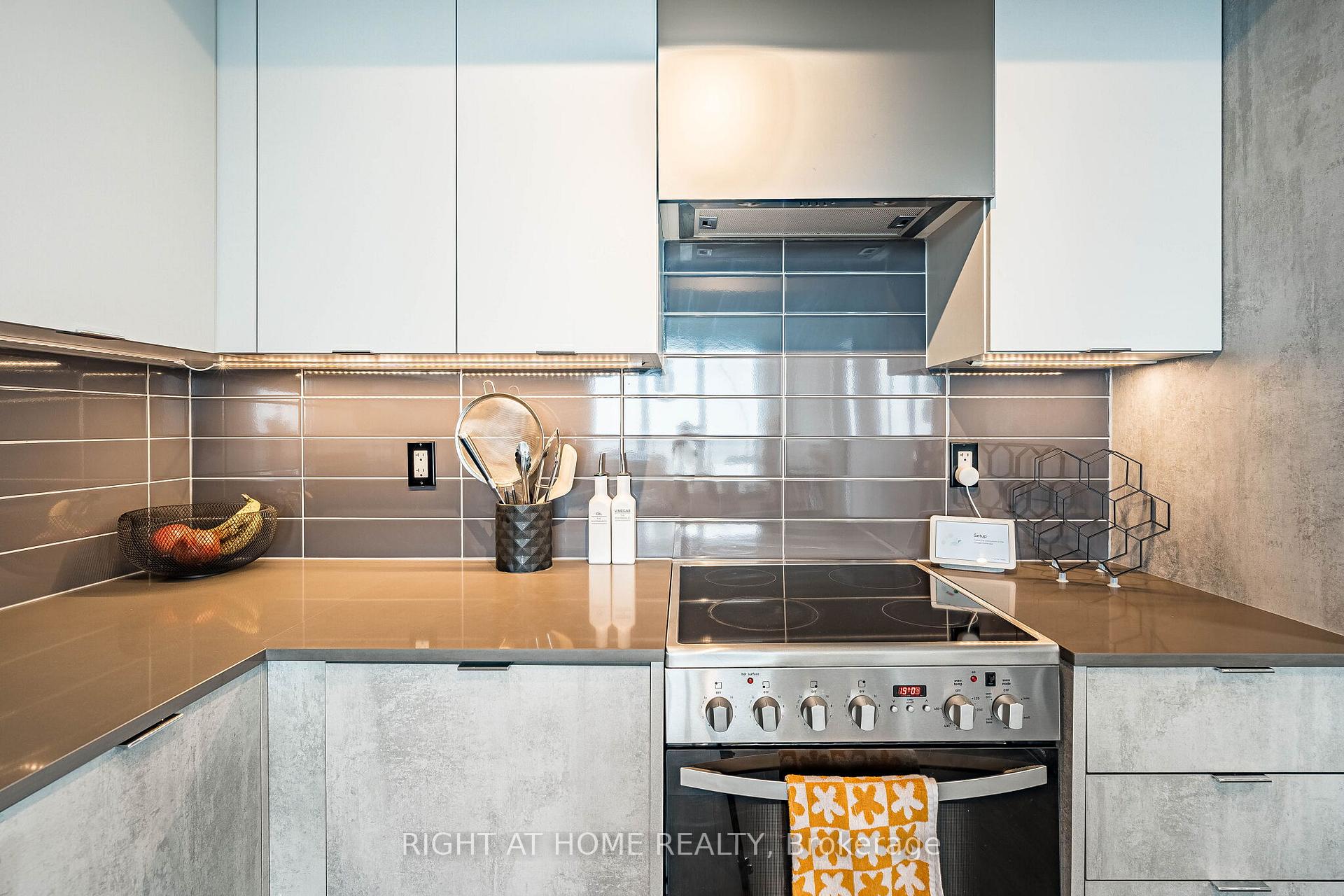 Photo 7 of Unit 1309, 30 gibbs Road, Etobicoke, Islington-City Centre West — HOMEH