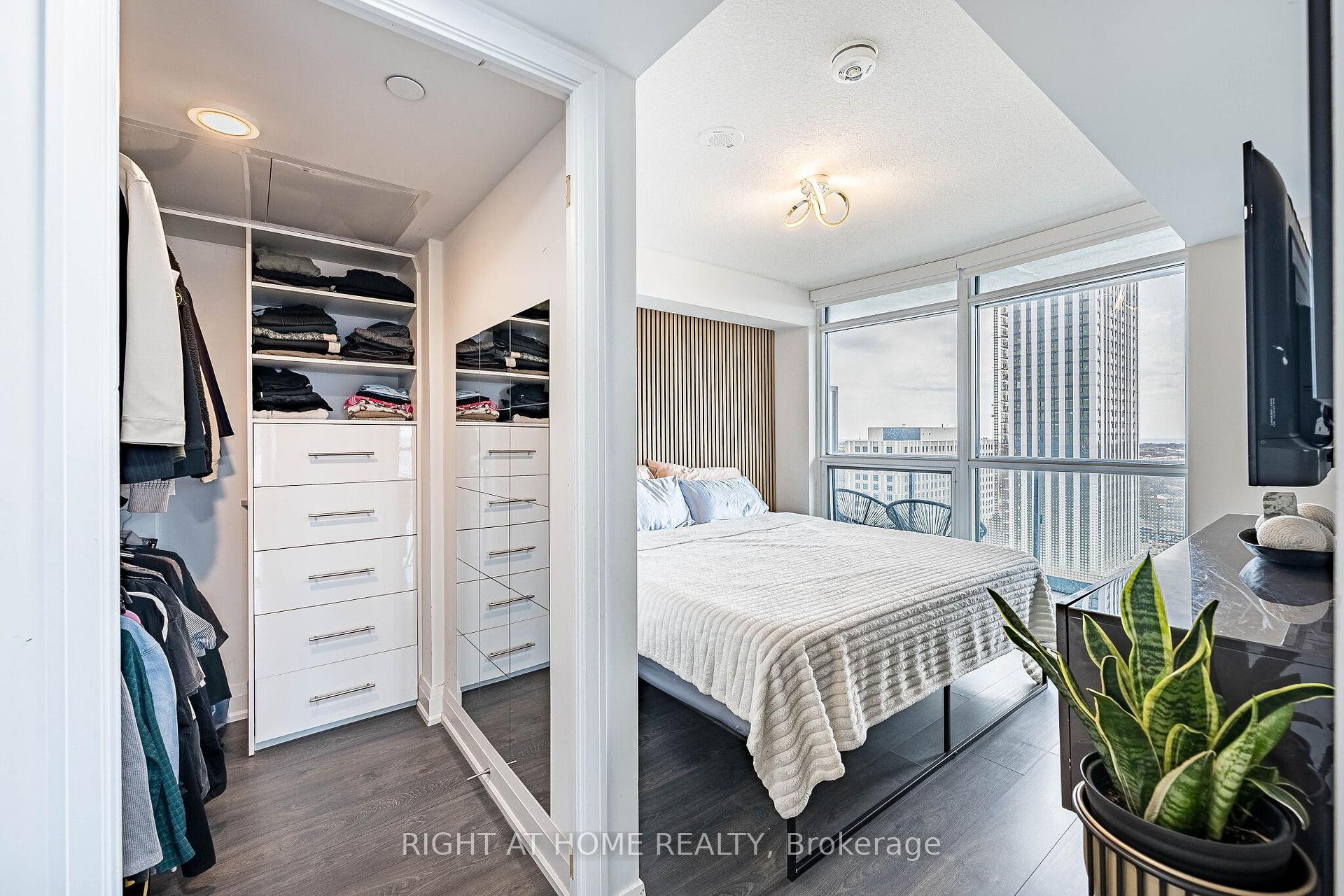 Photo 18 of Unit 1309, 30 gibbs Road, Etobicoke, Islington-City Centre West — HOMEH