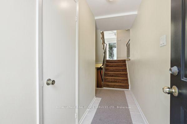 Photo 7 of 29 Silver Shadow Path, Etobicoke, Markland Wood — HOMEH
