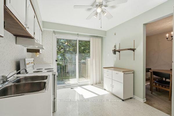 Photo 16 of 29 Silver Shadow Path, Etobicoke, Markland Wood — HOMEH