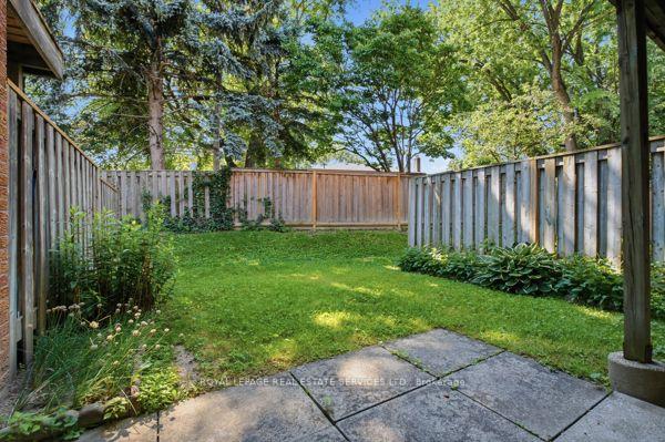 Photo 45 of 29 Silver Shadow Path, Etobicoke, Markland Wood — HOMEH