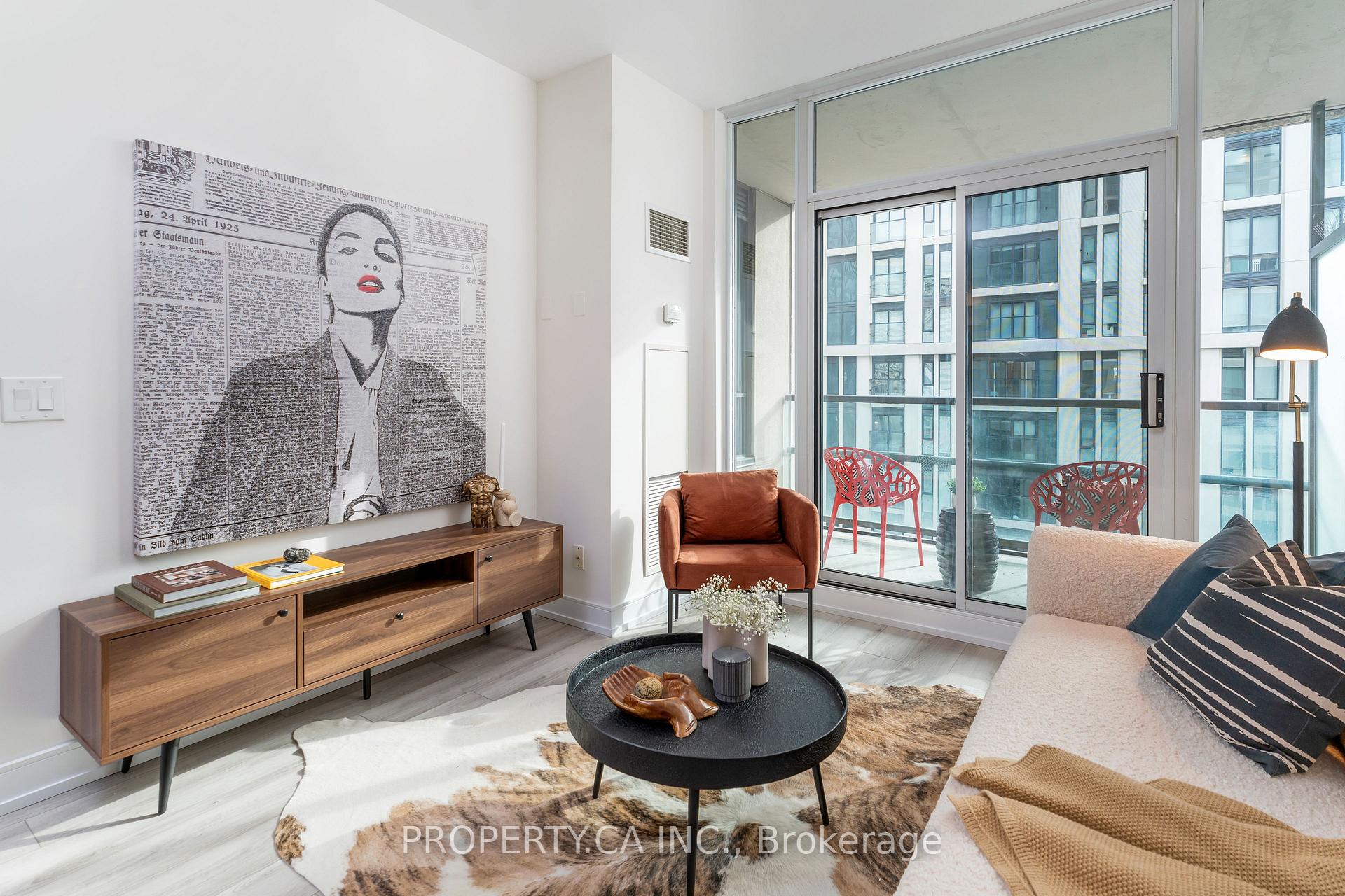 Photo 3 of Unit 1004, 88 Broadway Avenue, Toronto, Mount Pleasant West — HOMEH