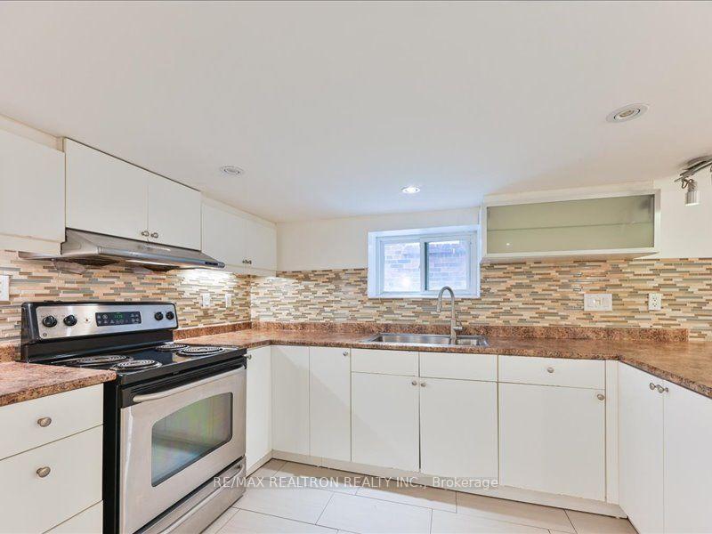 Photo 6 of Unit 3, 1130 Avenue Road, Toronto, Lawrence Park South — HOMEH
