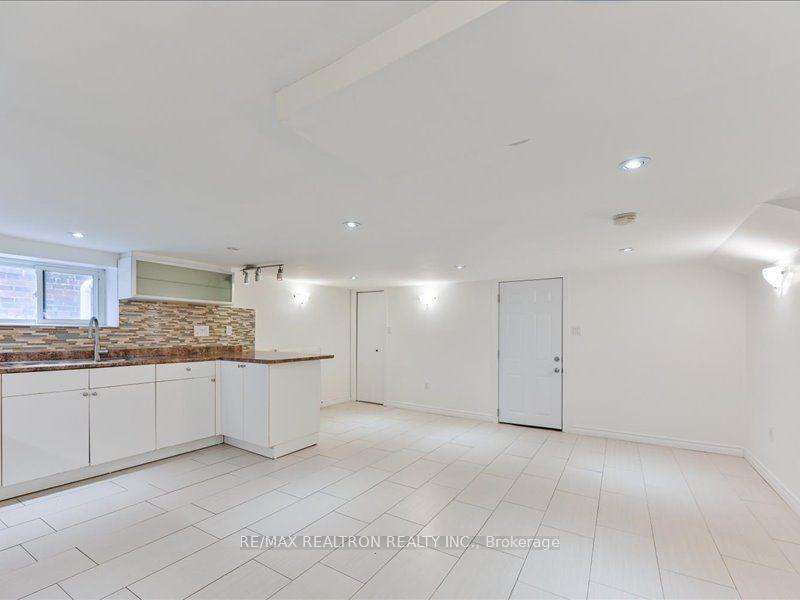 Photo 8 of Unit 3, 1130 Avenue Road, Toronto, Lawrence Park South — HOMEH