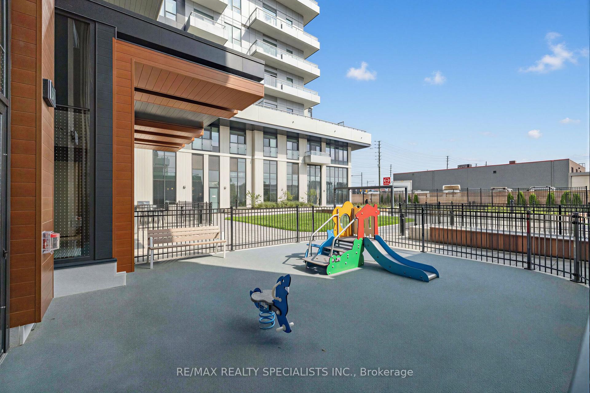 Photo 21 of Unit 1506, 21 Meadowdale Road, Vaughan, Vaughan Corporate Centre — HOMEH