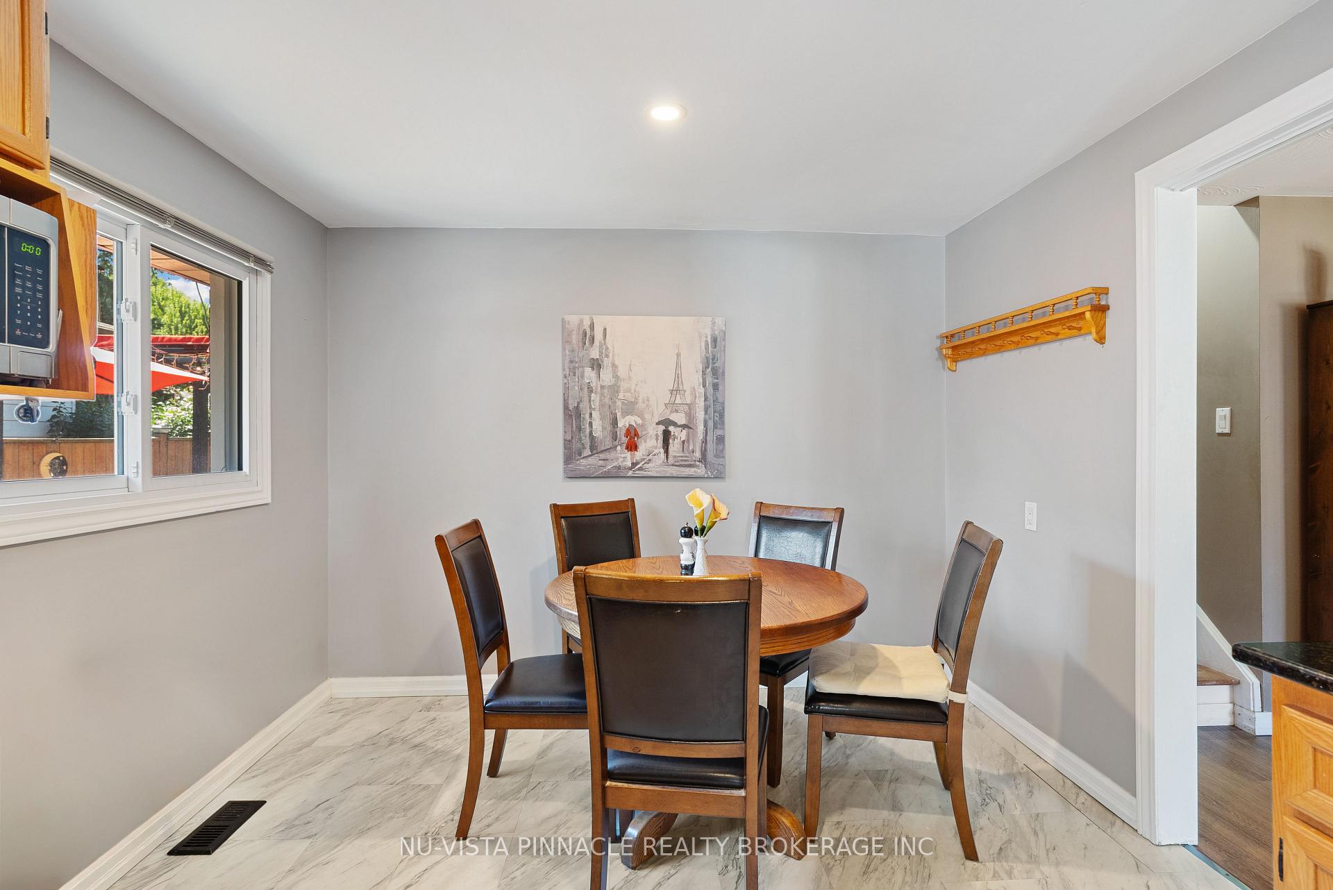 Photo 16 of 56 Kintail Crescent, London, South Y — HOMEH