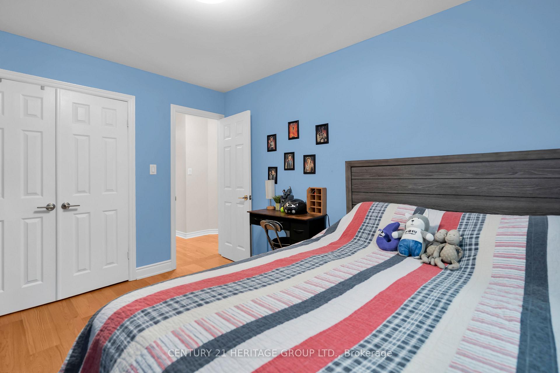 Photo 21 of 33 Sanderstead Avenue, North York, Briar Hill-Belgravia — HOMEH
