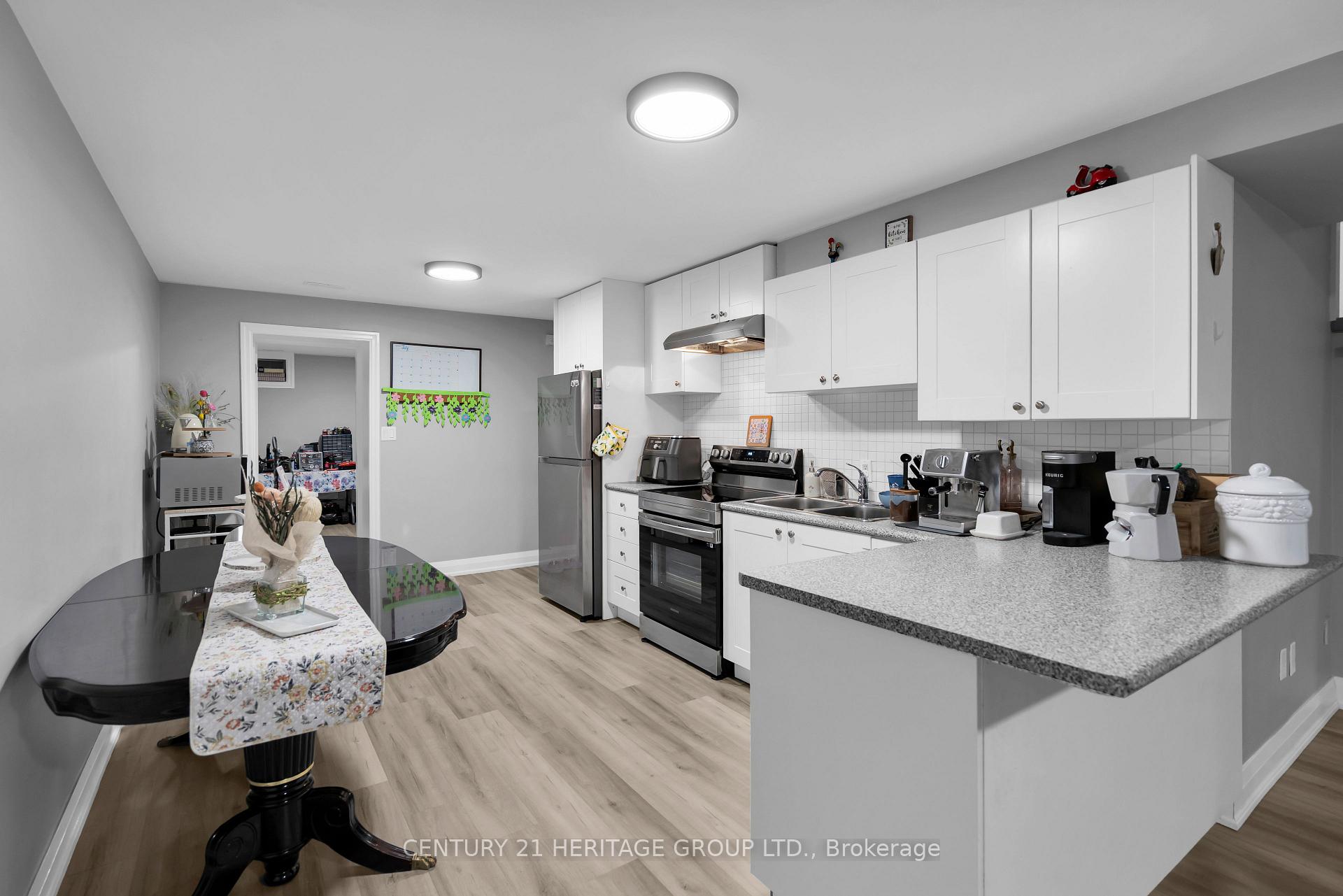 Photo 30 of 33 Sanderstead Avenue, North York, Briar Hill-Belgravia — HOMEH