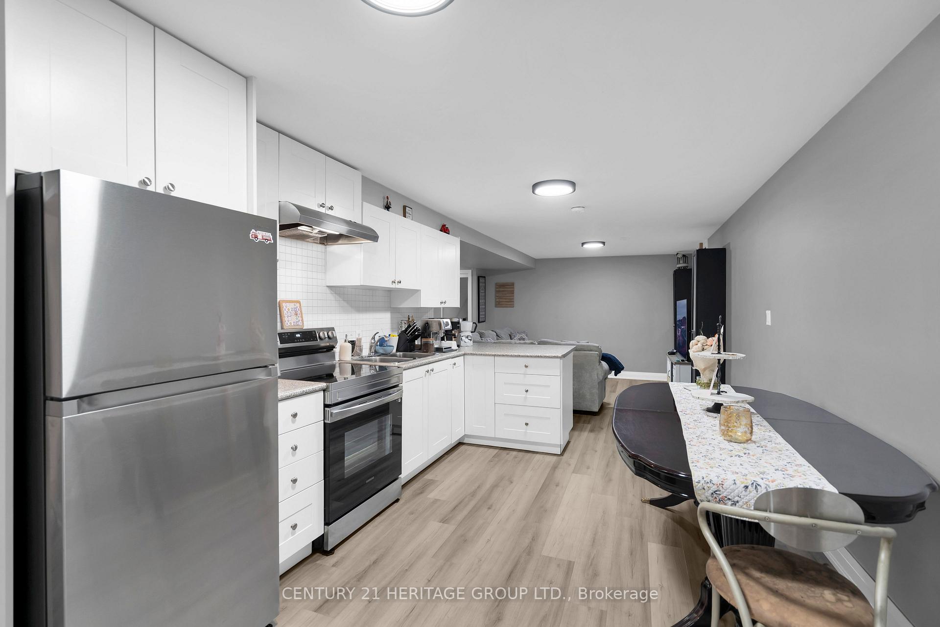 Photo 31 of 33 Sanderstead Avenue, North York, Briar Hill-Belgravia — HOMEH