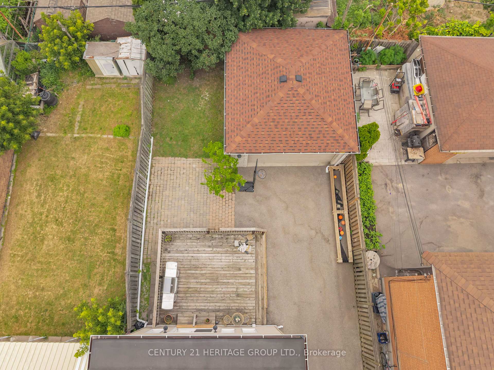 Photo 42 of 33 Sanderstead Avenue, North York, Briar Hill-Belgravia — HOMEH