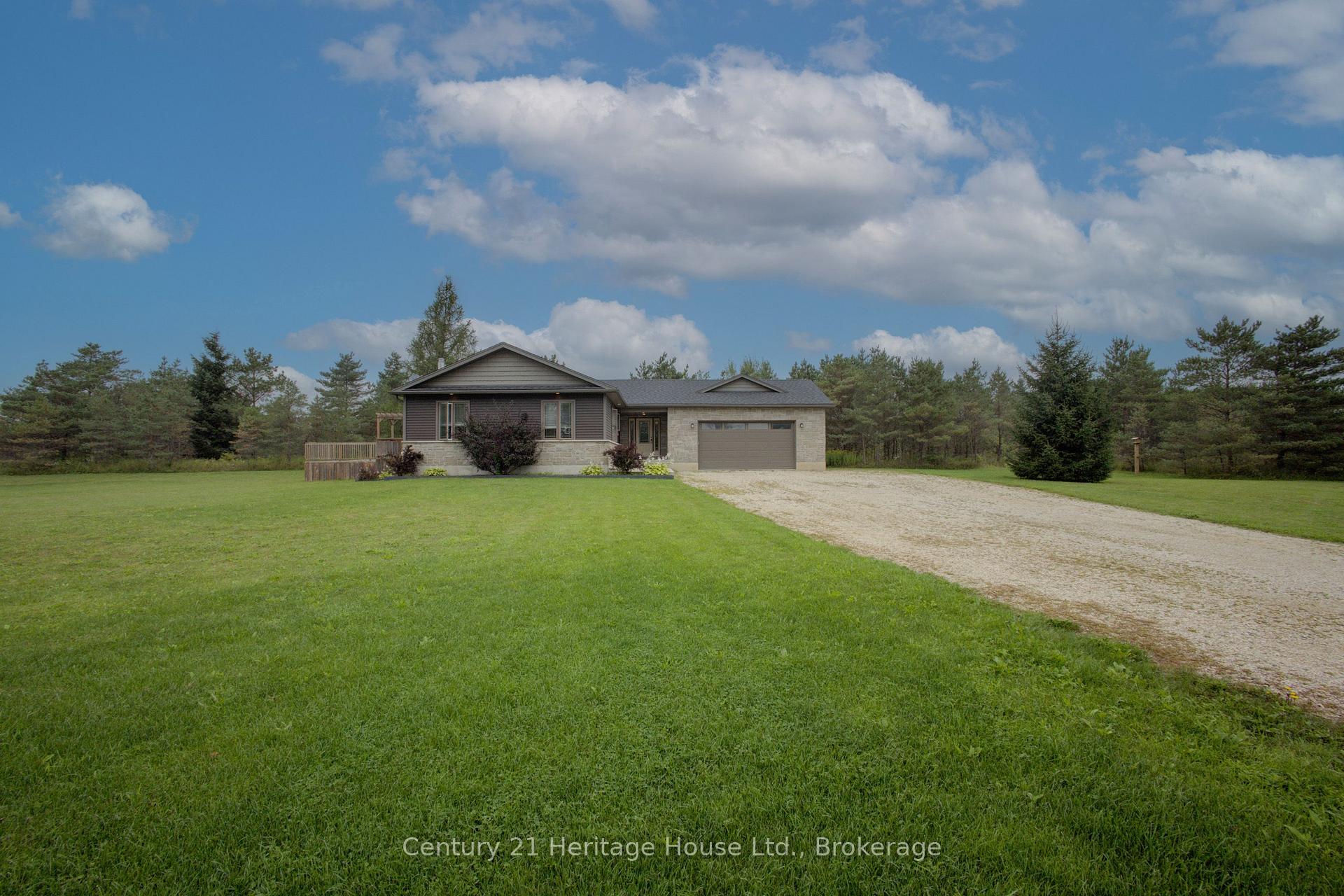 Photo 5 of 201 Hutton Hill Road, West Grey — HOMEH