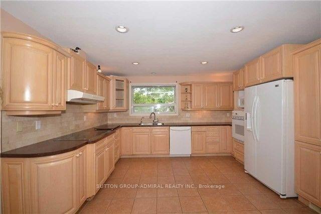 Photo 6 of 94 Sackville Street, Caledon, Bolton West — HOMEH
