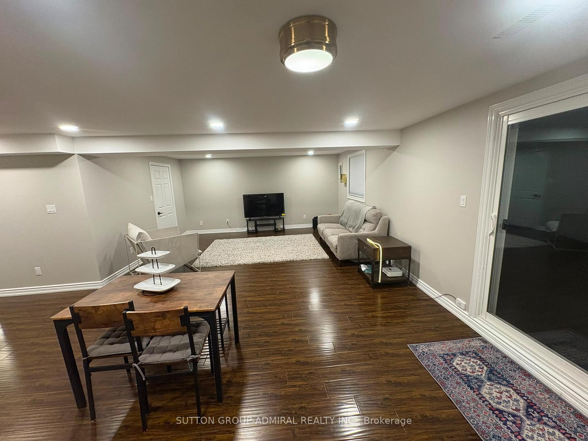 Photo 19 of 94 Sackville Street, Caledon, Bolton West — HOMEH