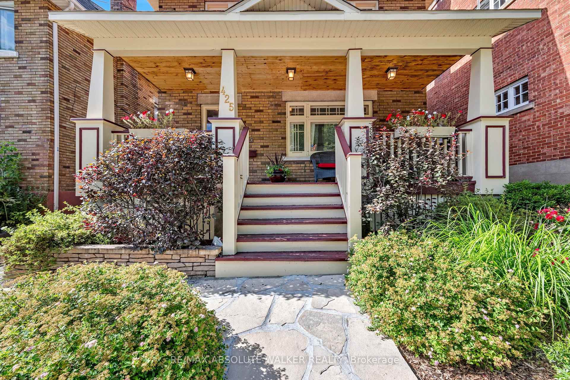 Photo 3 of 425 Besserer Street, Ottawa, Sandy Hill — HOMEH