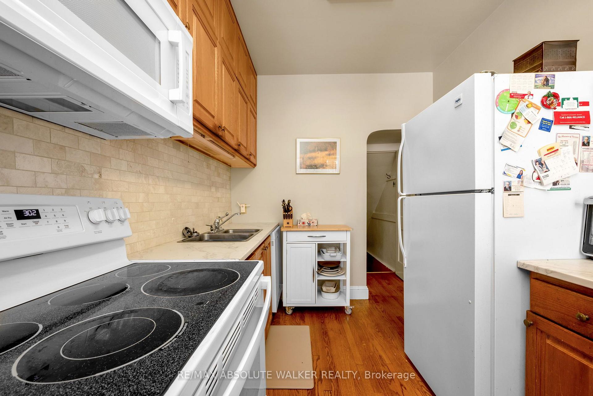 Photo 15 of 425 Besserer Street, Ottawa, Sandy Hill — HOMEH