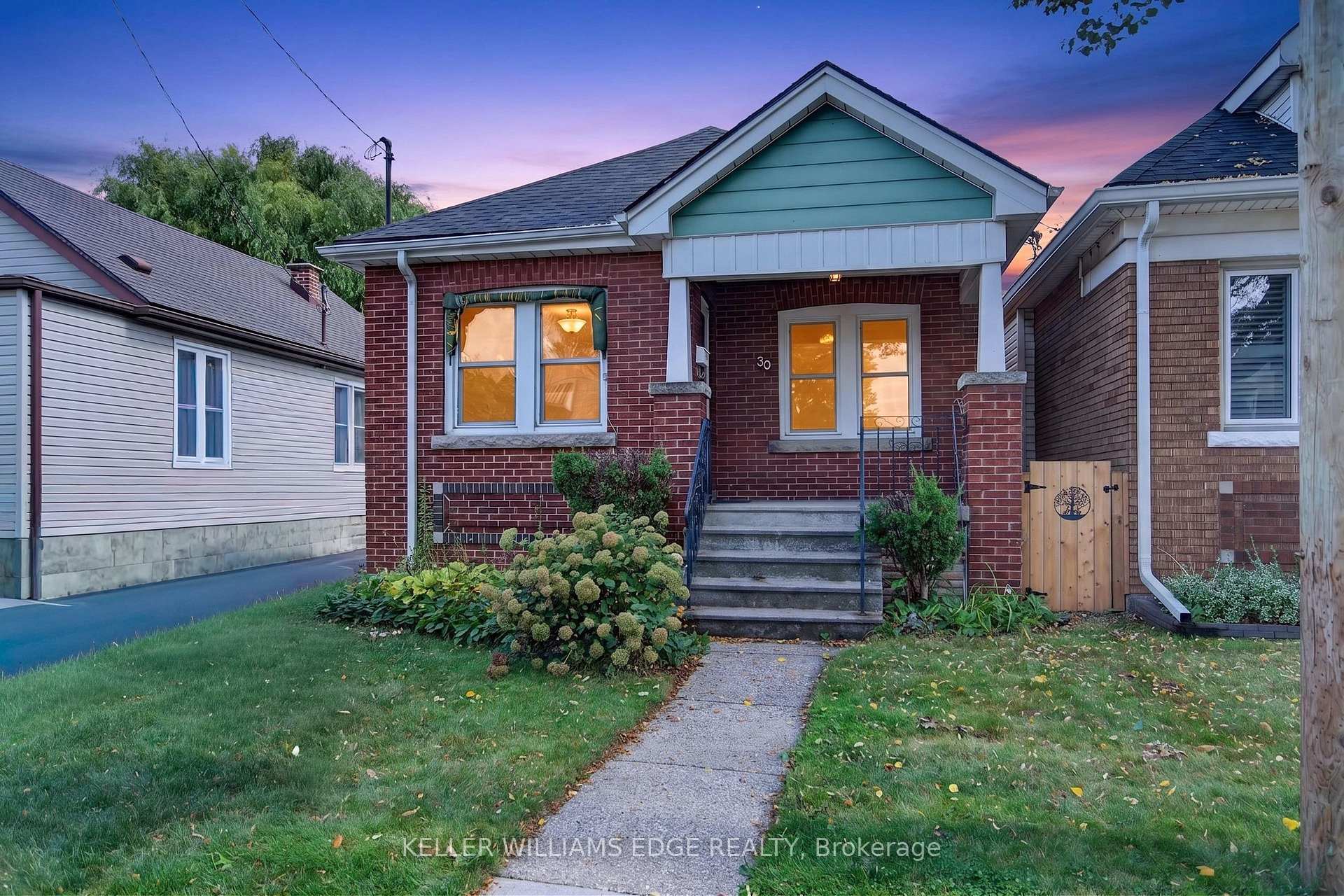 Photo 3 of 30 Barons Avenue N, Hamilton, Homeside — HOMEH