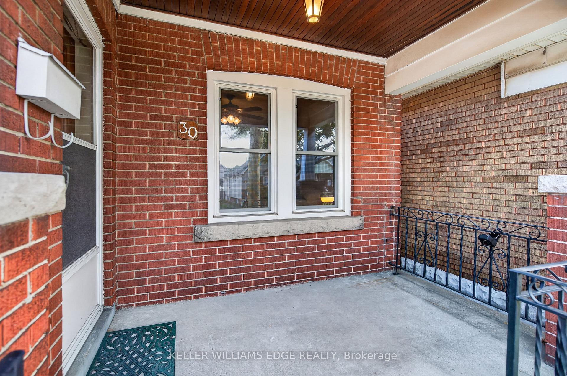 Photo 5 of 30 Barons Avenue N, Hamilton, Homeside — HOMEH