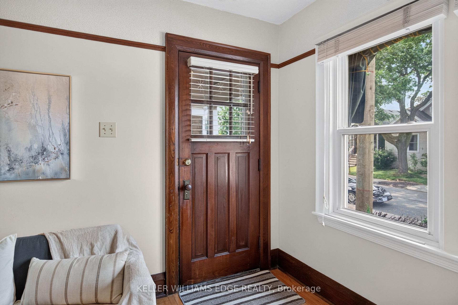Photo 7 of 30 Barons Avenue N, Hamilton, Homeside — HOMEH