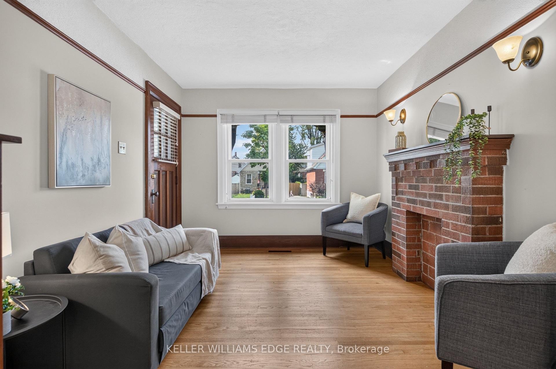 Photo 13 of 30 Barons Avenue N, Hamilton, Homeside — HOMEH
