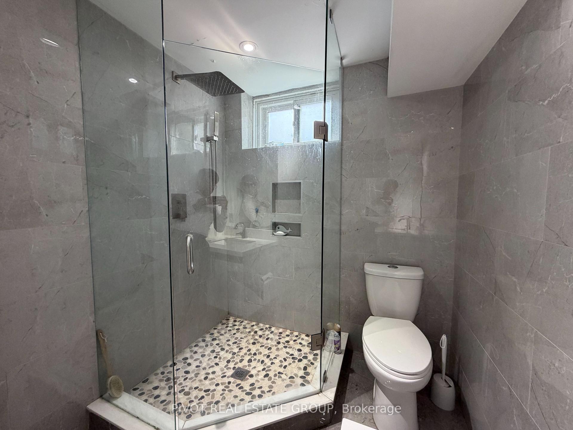 Photo 5 of 1303 Freeport Drive, Mississauga, Erindale — HOMEH