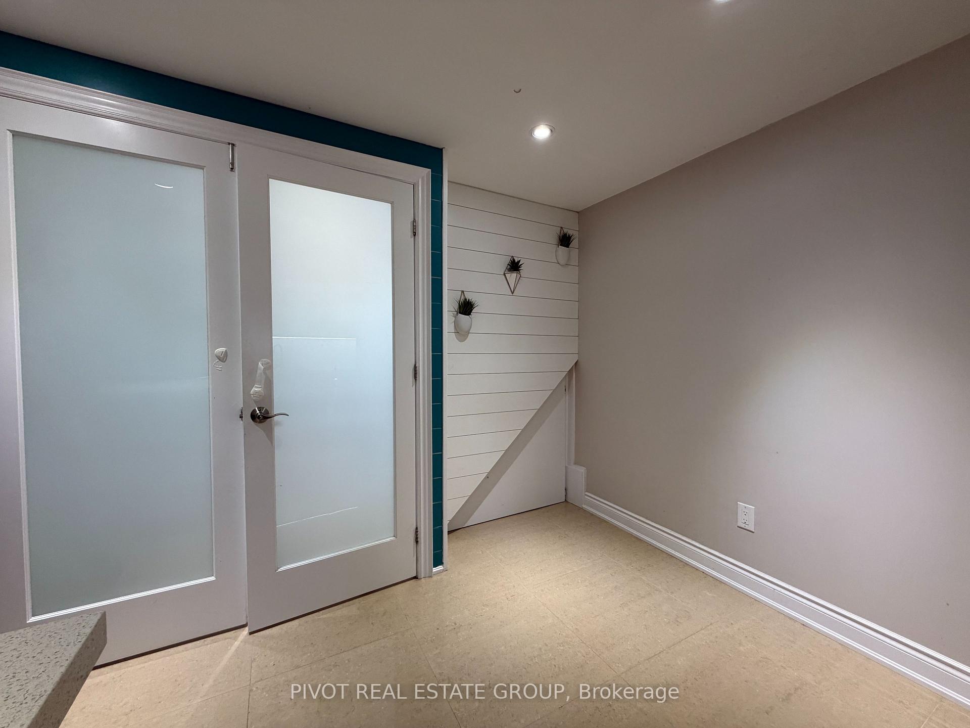 Photo 10 of 1303 Freeport Drive, Mississauga, Erindale — HOMEH