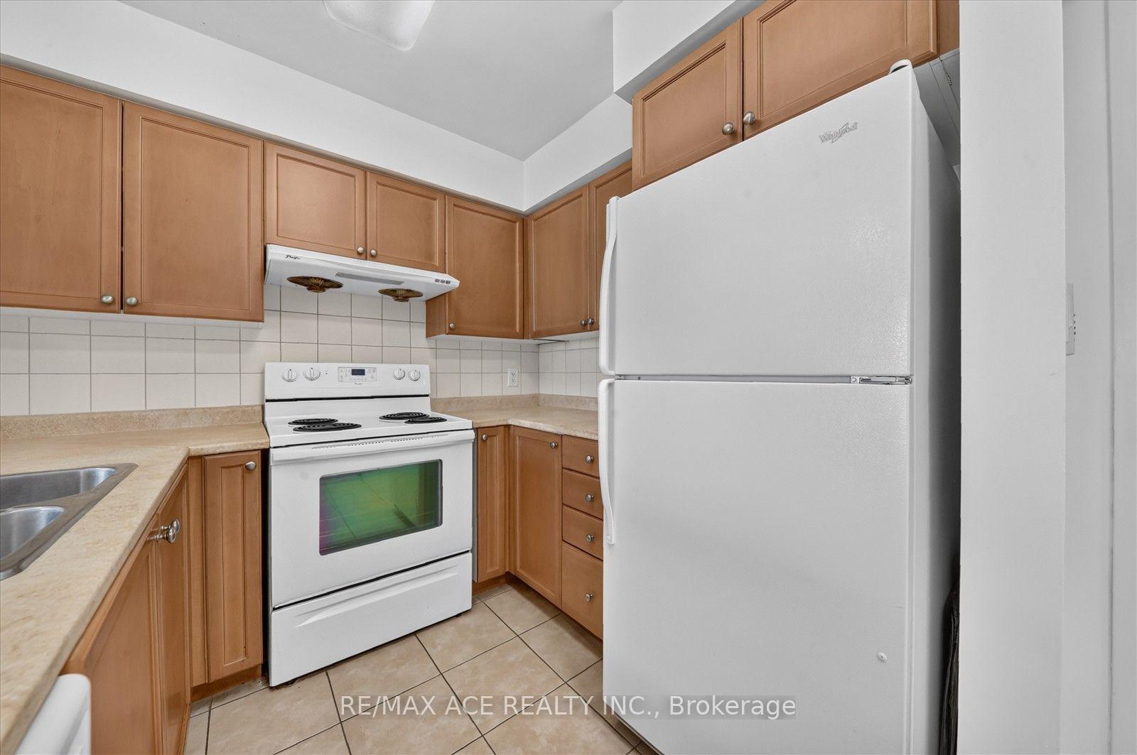 Photo 12 of Unit 1606, 88 Grangeway Avenue, Scarborough, Woburn — HOMEH