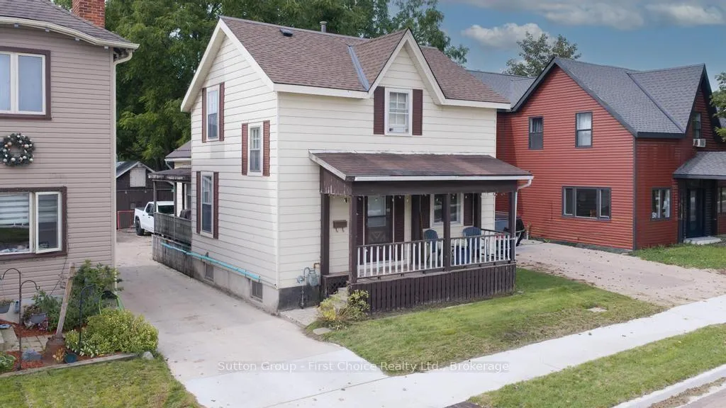 Photo of 41 Goderich Street W