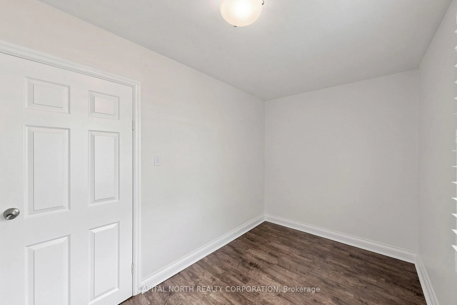 Photo 16 of 29 Mercer Drive, Brampton, Downtown Brampton — HOMEH
