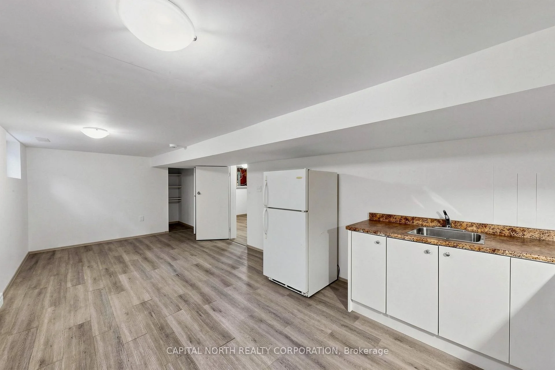 Photo 22 of 29 Mercer Drive, Brampton, Downtown Brampton — HOMEH