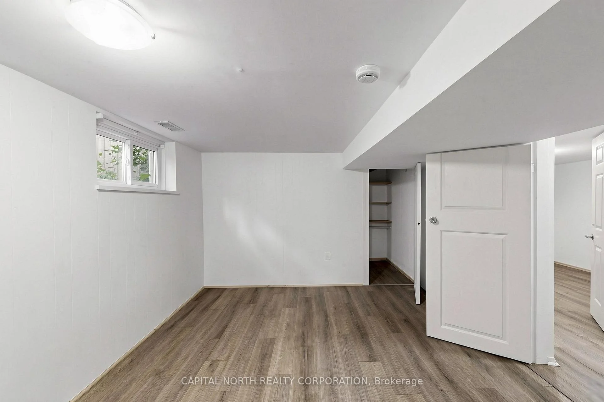 Photo 25 of 29 Mercer Drive, Brampton, Downtown Brampton — HOMEH