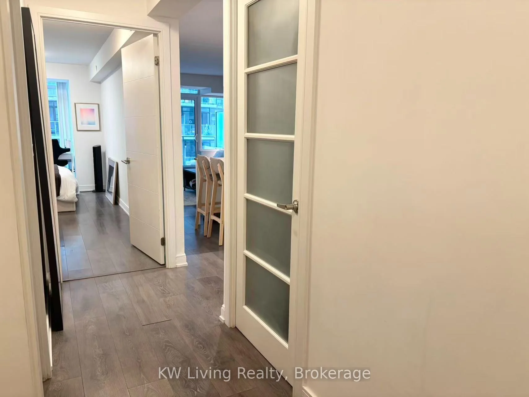 Photo 3 of Unit 1033, 525 Adelaide Street W, Toronto, Waterfront Communities — HOMEH