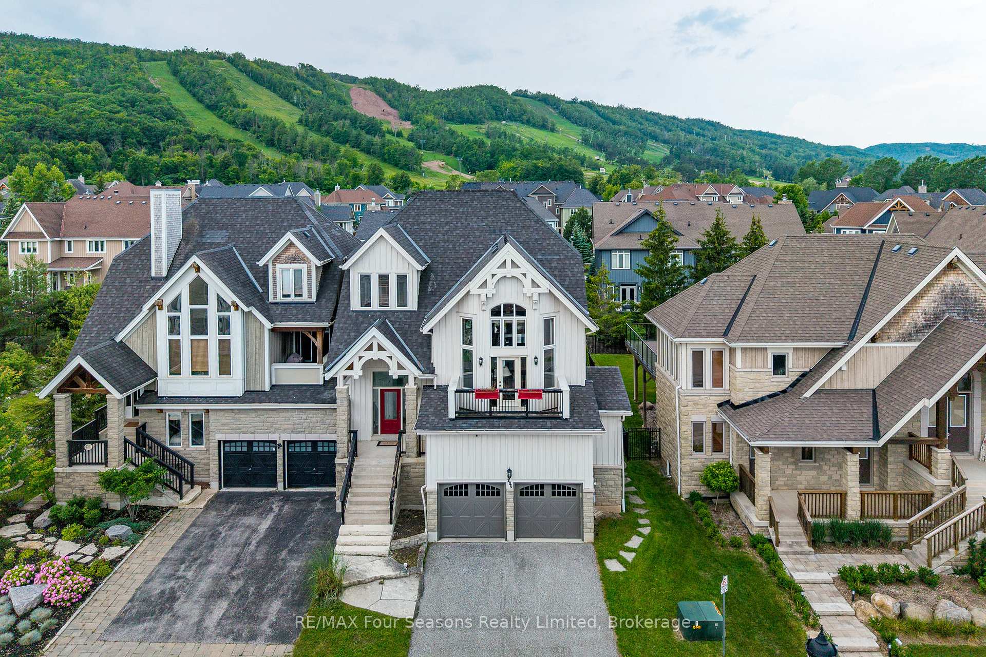 Photo 1 of 106 Venture Boulevard, Blue Mountains — HOMEH