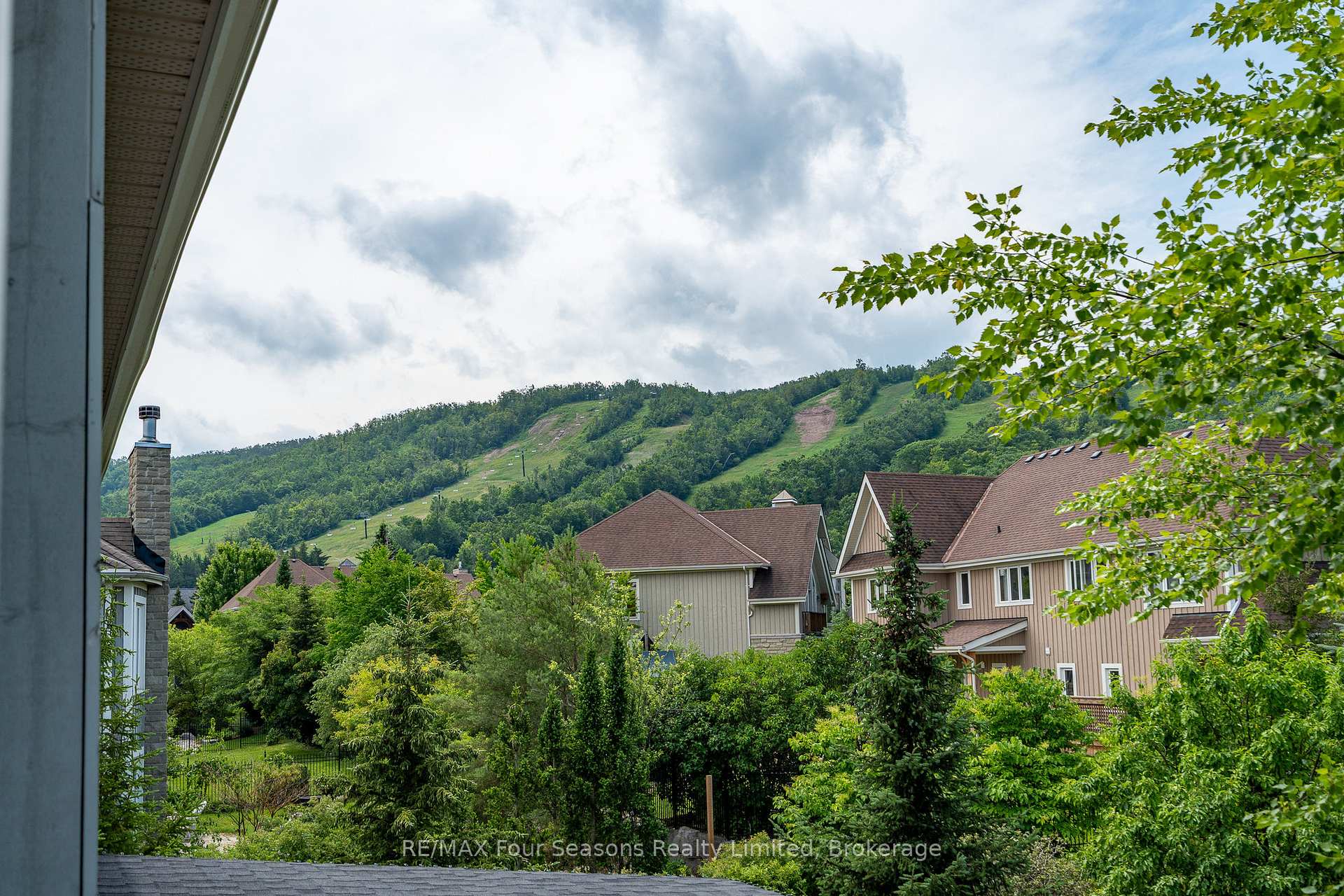 Photo 10 of 106 Venture Boulevard, Blue Mountains — HOMEH