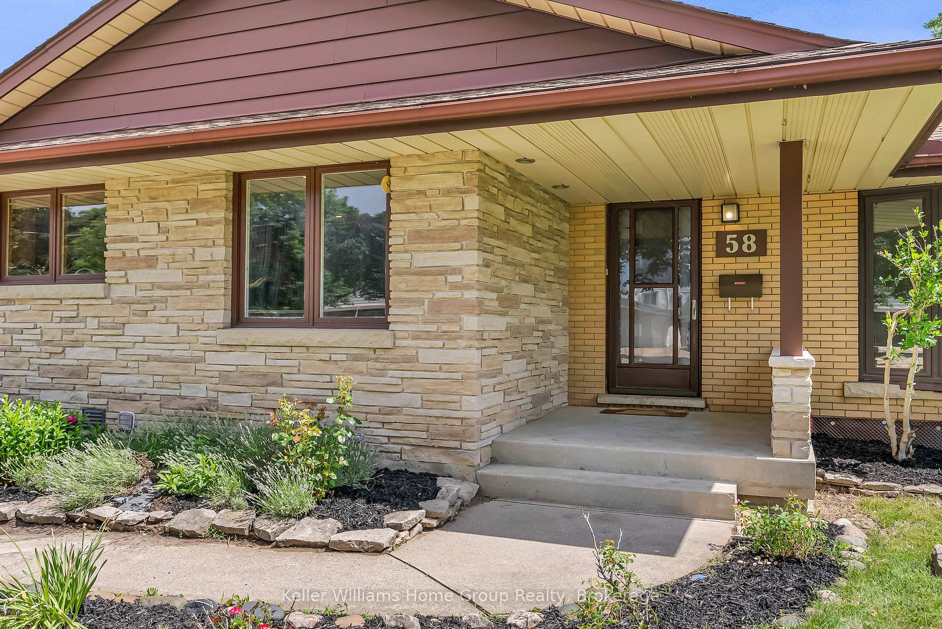Photo 5 of 58 Reyburn Avenue, Kitchener, Vanier - Kitchener — HOMEH