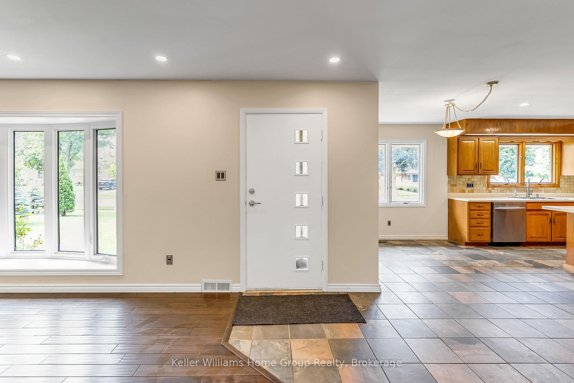 Photo 9 of 58 Reyburn Avenue, Kitchener, Vanier - Kitchener — HOMEH
