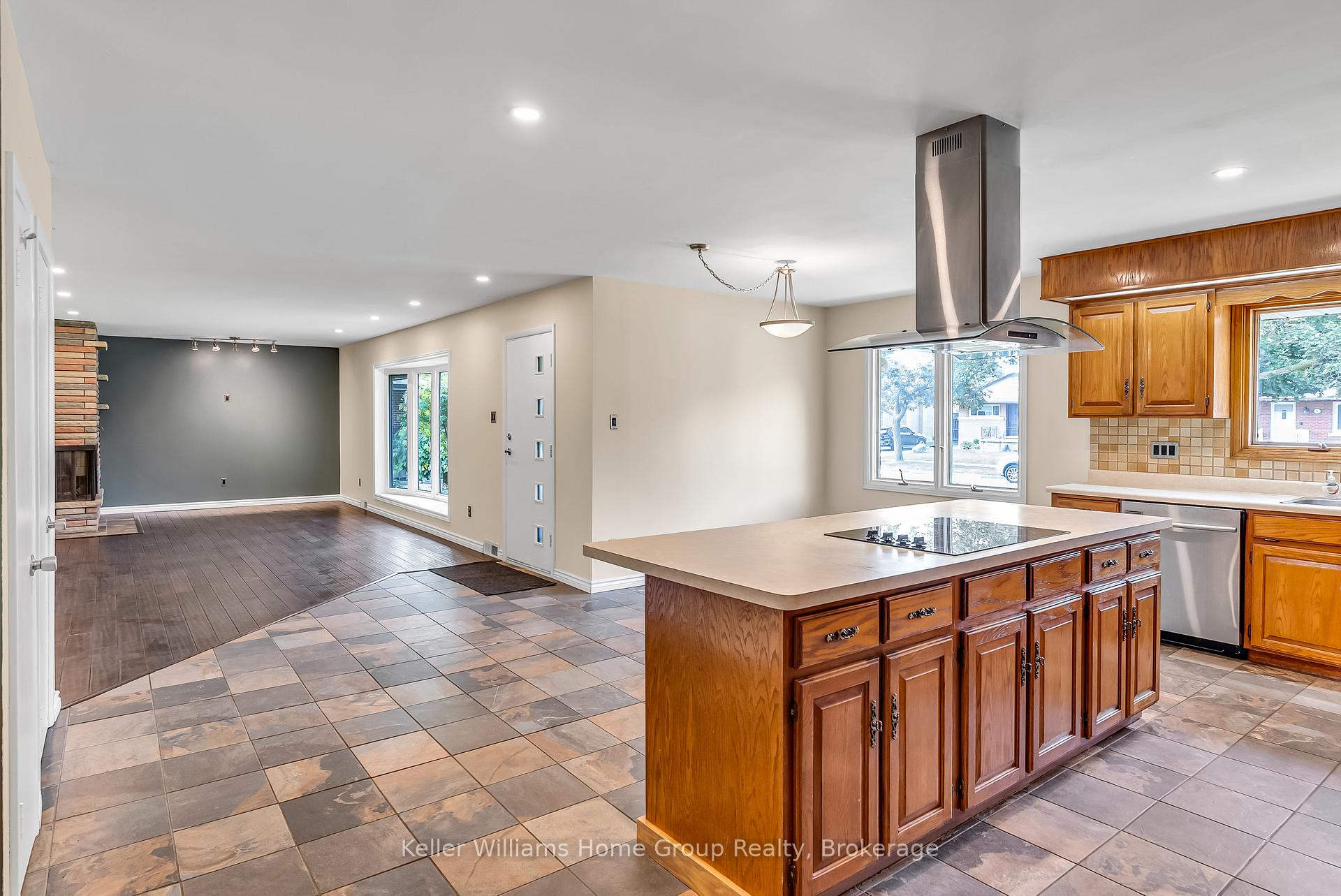 Photo 22 of 58 Reyburn Avenue, Kitchener, Vanier - Kitchener — HOMEH