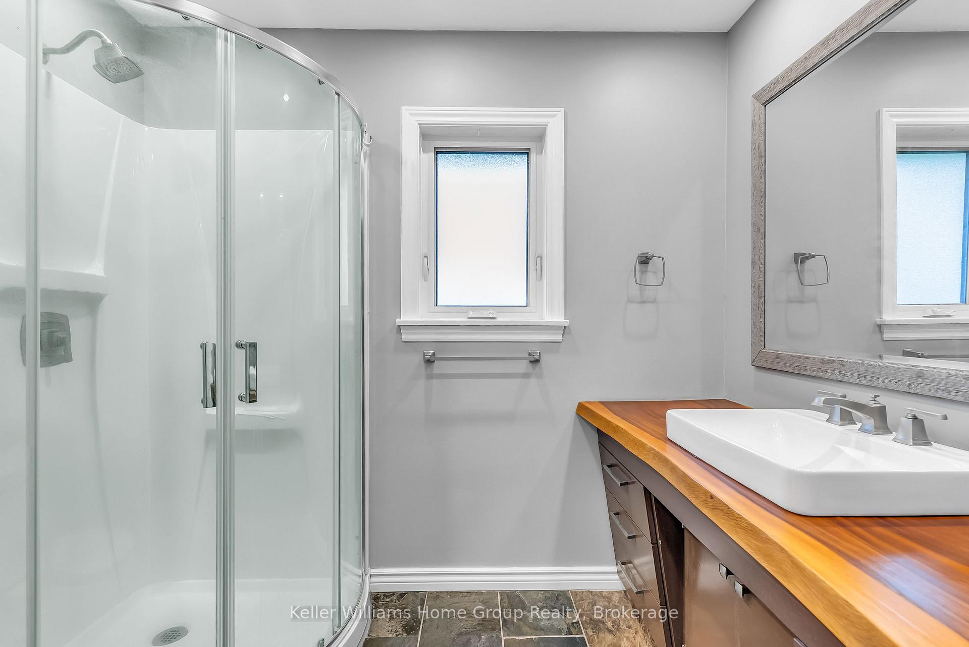 Photo 29 of 58 Reyburn Avenue, Kitchener, Vanier - Kitchener — HOMEH