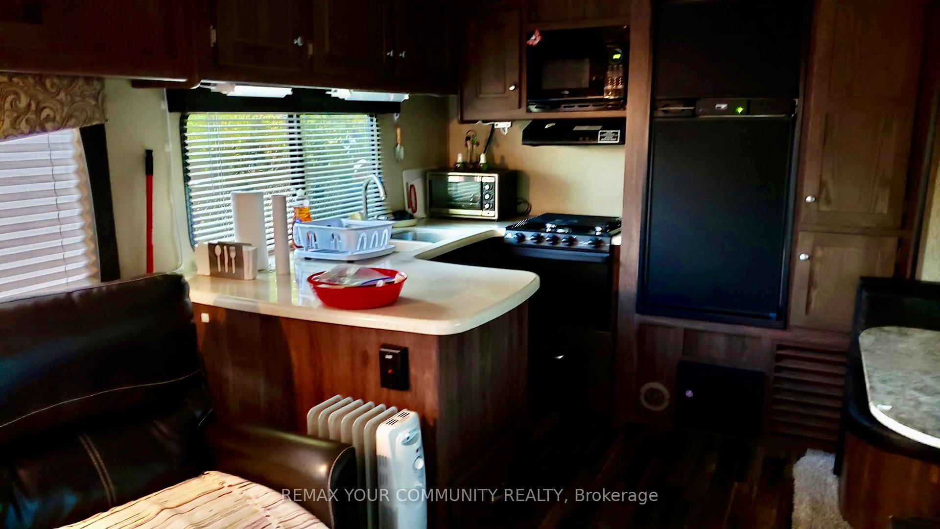 Photo 4 of Unit 112, 285 Crydernams Side Road, Georgina, Baldwin — HOMEH