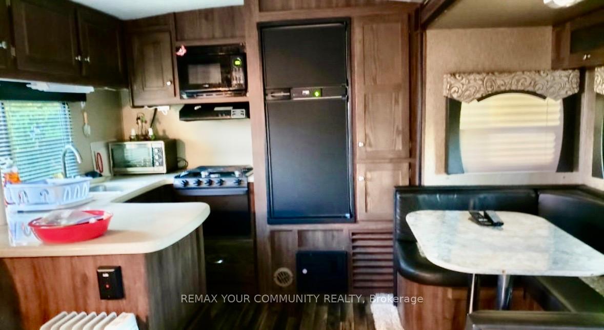 Photo 6 of Unit 112, 285 Crydernams Side Road, Georgina, Baldwin — HOMEH