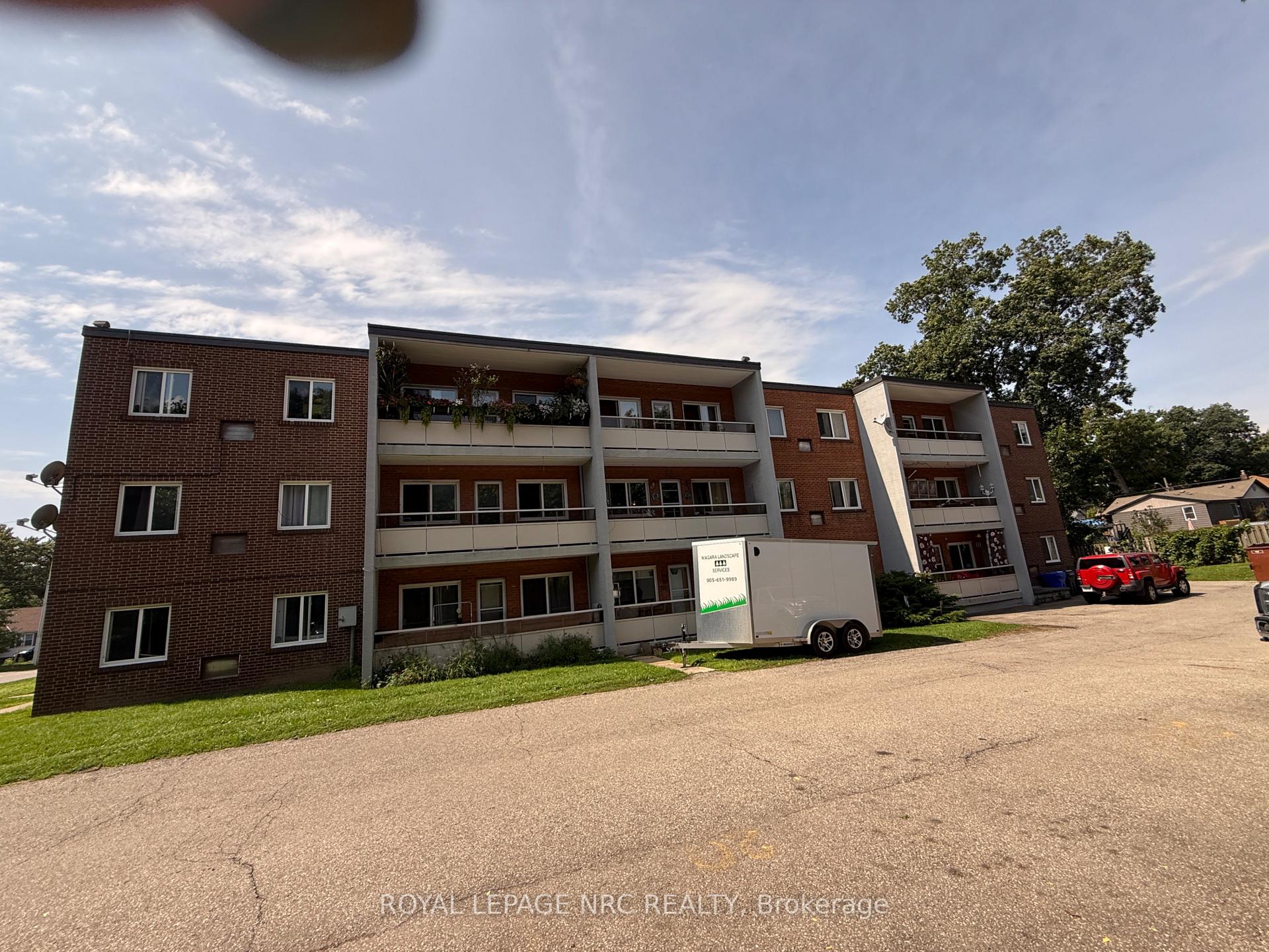Photo 3 of Unit 34, 6035 Murray Street, Niagara Falls, Dorchester — HOMEH